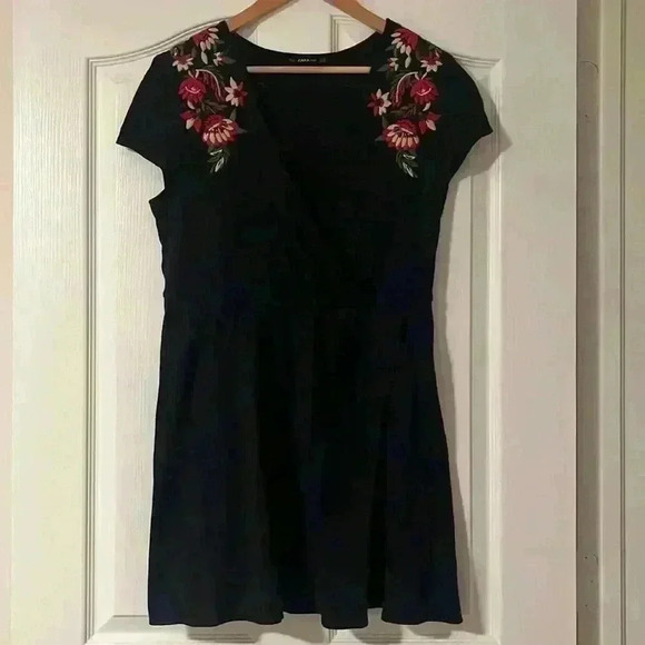 Zara Dresses & Skirts - Zara dress​​